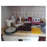 Assorted Kitchen Items