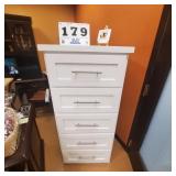 White Shaker Style 5 drawer Chest of Drawers