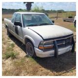 White Chevy S10