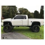2001 Dodge Ram 1500 w/ 15" Sky Jacker lift