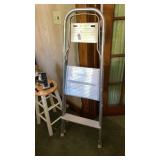 Aluminum painters folding ladder