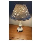 Cast metal lamp w/ pierced leaf shade