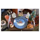 Lot on top of stand bristle tree, Christmas,