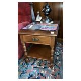 One-drawer End stand w/shelf