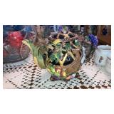 Ceramic cornucopia teapot