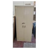 Metal cabinet with 5 shelves 36 x 25 x 78