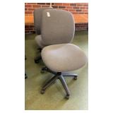 2 rolling desk chairs