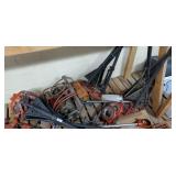 Pipe threading machine and accessories