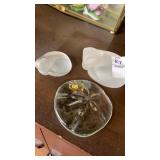 Two glass cats and glass sand dollar