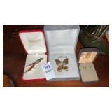 Kremetz butterfly pin, parrot pin, horseshoe