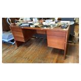 Gunlocke mid century style large desk easy glide