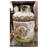 Chinese ceramic pot with lid