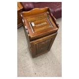 Wooden hamper