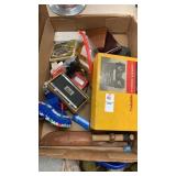 Lot with stereo viewer, knife, old binoculars,