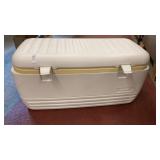 Igloo chest cooler 36"x16"