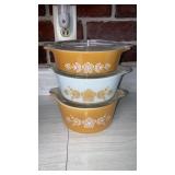 Pyrex butterfly gold stacking casseroles w/lids,