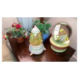 2 snow globe music boxes, 2 florals frog planter