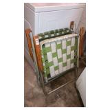 2 folding outdoor chairs