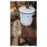 Granite pot w/ lid, glass corn dishes