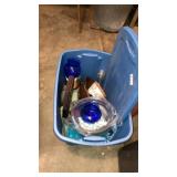 Tub lot clock vases ice trays asst