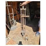 Hand drill for live tap on natural gas line