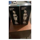 2 Albatre  statues