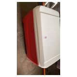 Igloo cooler
