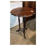 3-leg pie crust top stand