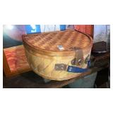 Woven picnic basket w/Riviera stainless  flatware