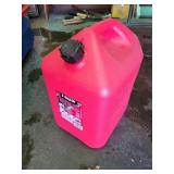 6 gallon gas can