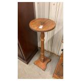 Wooden plant stand 32 inches tall