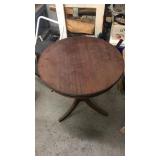 Duncan Fife wooden end table