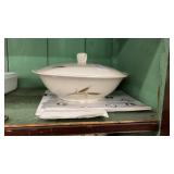 23Kt oven proof dish with lid