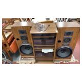 Sanyo stereo with components and large speakers