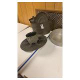 Tin pot, metal lunchbox , heater top