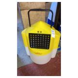 Cosom plastic live bait bucket