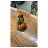Tom Clark gnome in pumpkin 6 inches tall