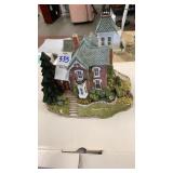 Lilliput Lane collectors house