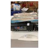 4 Mobil racing trucks