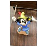 Mickey Mouse "Brave Little Tailor? statue 7