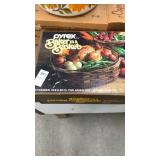 Pyrex baker in a basket 2 qt oval baking dish