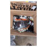 Box lot of bunjee chords