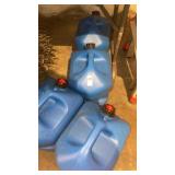 4 kerosene cans 5 gallon plastic