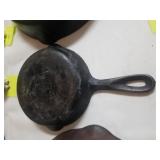 Grizwold #3 3 egg skillet