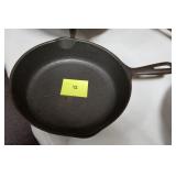 New 8 1/2 cast iron skillet