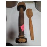 Crafted knife rest and spoon