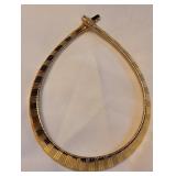 Beautiful Trifari necklace 17"