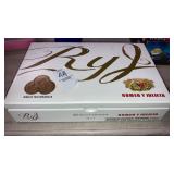 Romeo Y Julieta cigar box, Montecristo cigar