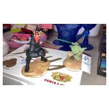 2 Disney infinity Star Wars figures