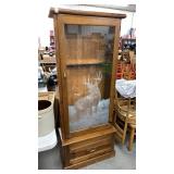 Wooden 8 gun cabinet with etched glass